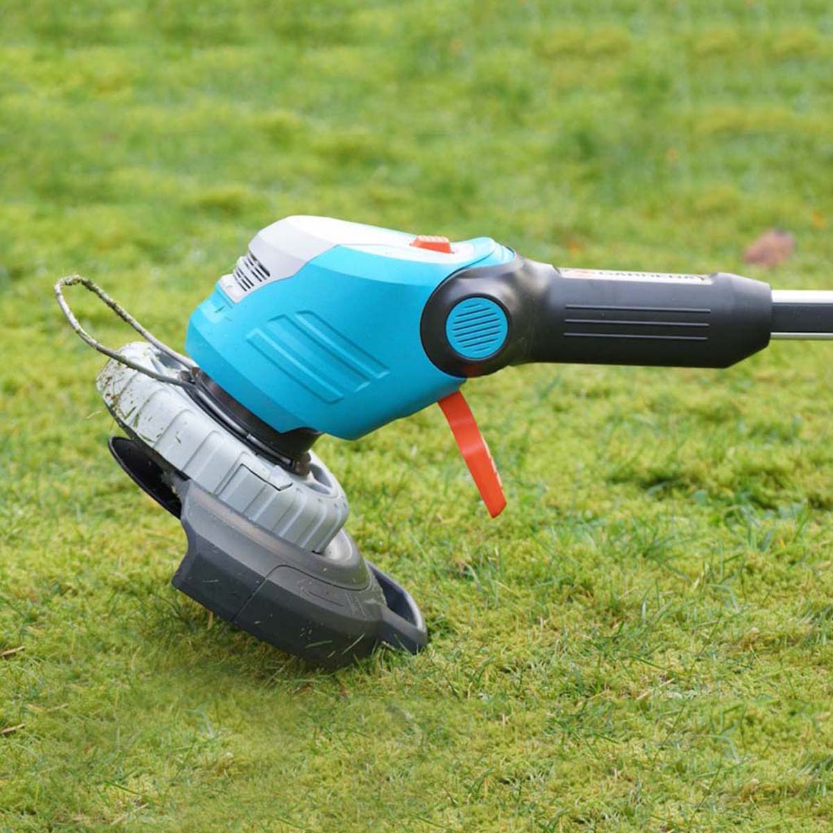 Máy cắt cỏ chạy điện cầm tay Gardena 09811-20